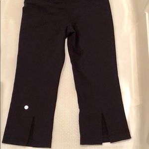 Sold!  Lululemon crop pant. Size 6